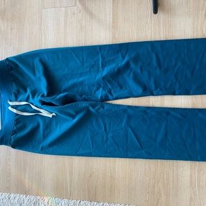 Figs Livingston scrub bottoms in Caribbean blue